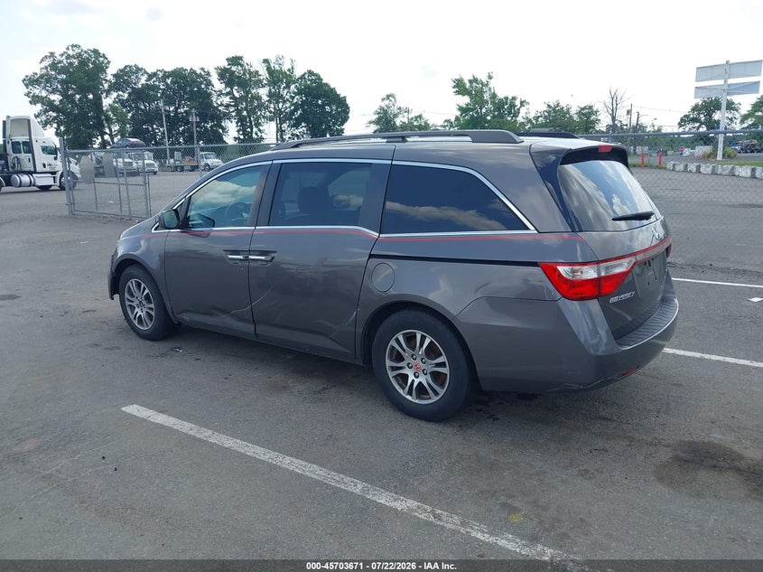 2011 HONDA ODYSSEY auction photo 3