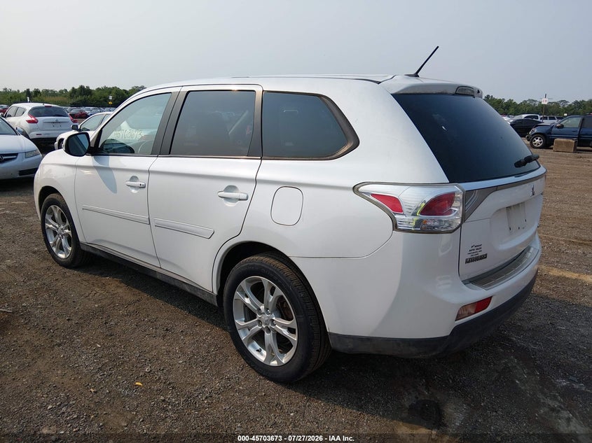 2014 MITSUBISHI OUTLANDER auction photo 3
