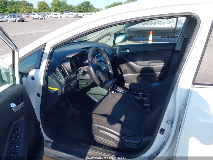 2017 KIA FORTE auction photo 5