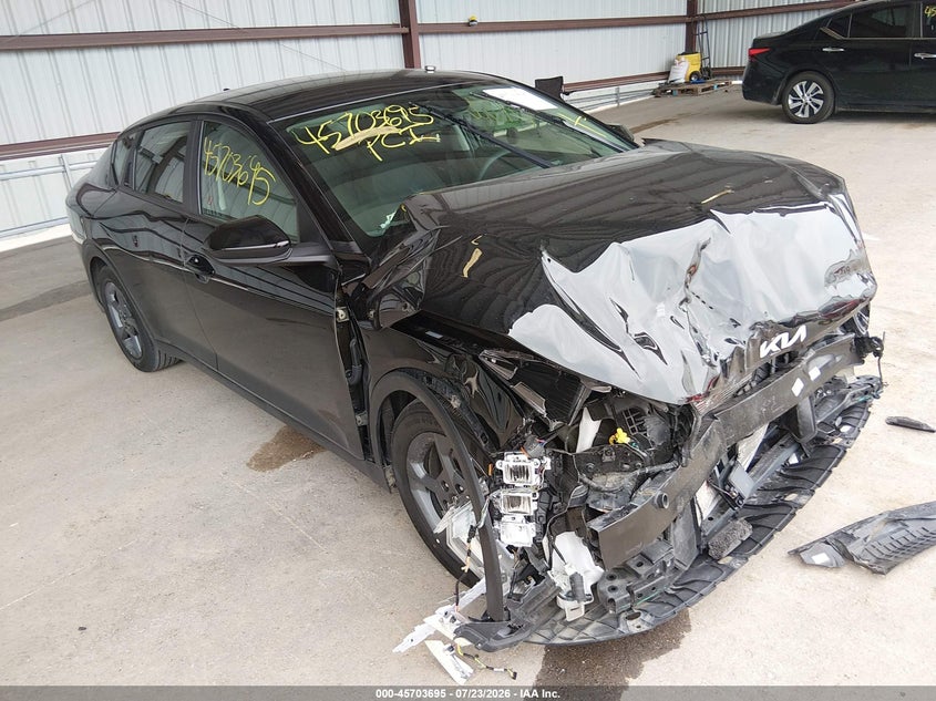 2025 KIA K4 auction photo 1