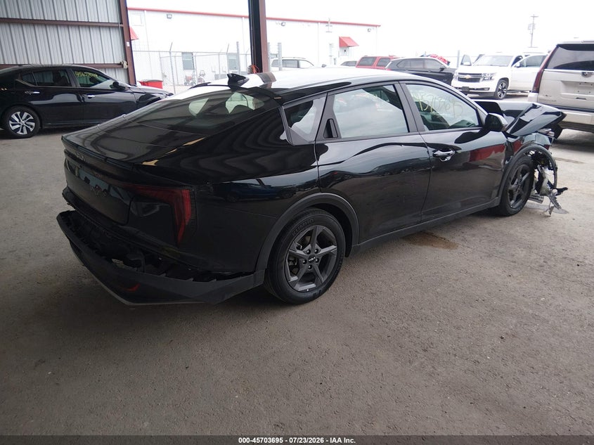 2025 KIA K4 auction photo 4