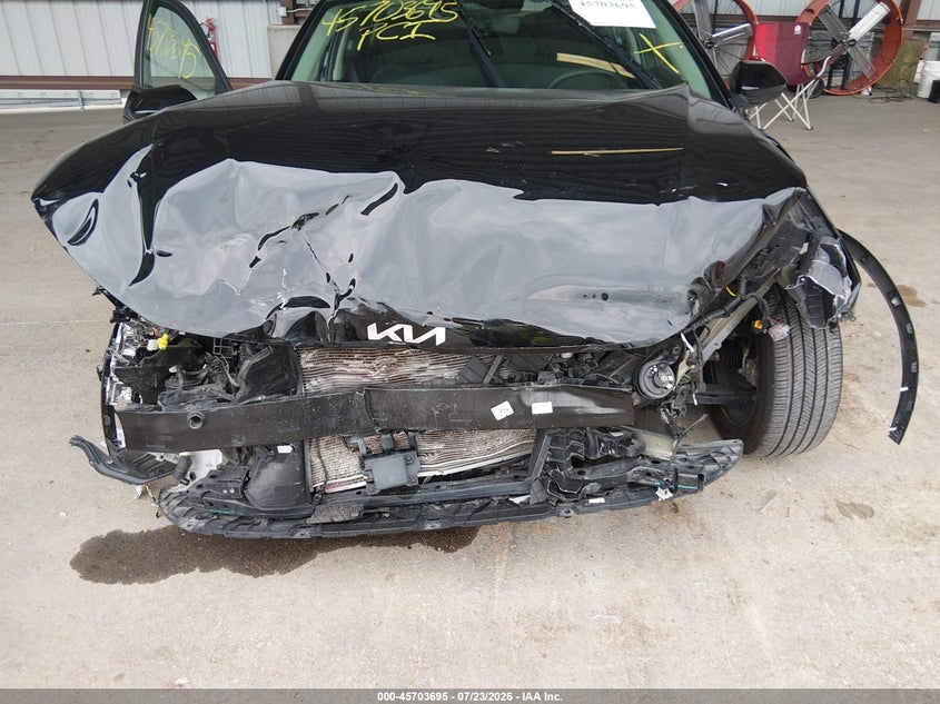 2025 KIA K4 auction photo 6