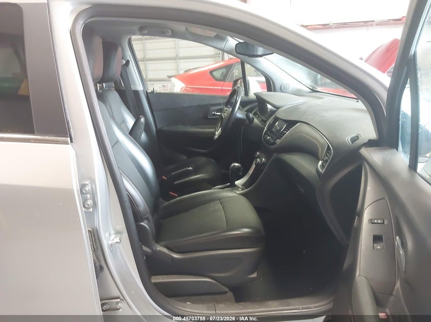 2019 CHEVROLET TRAX auction photo 5