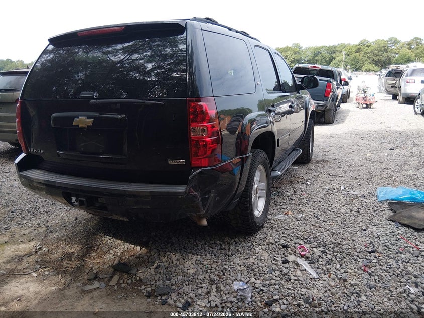 2011 CHEVROLET TAHOE auction photo 4