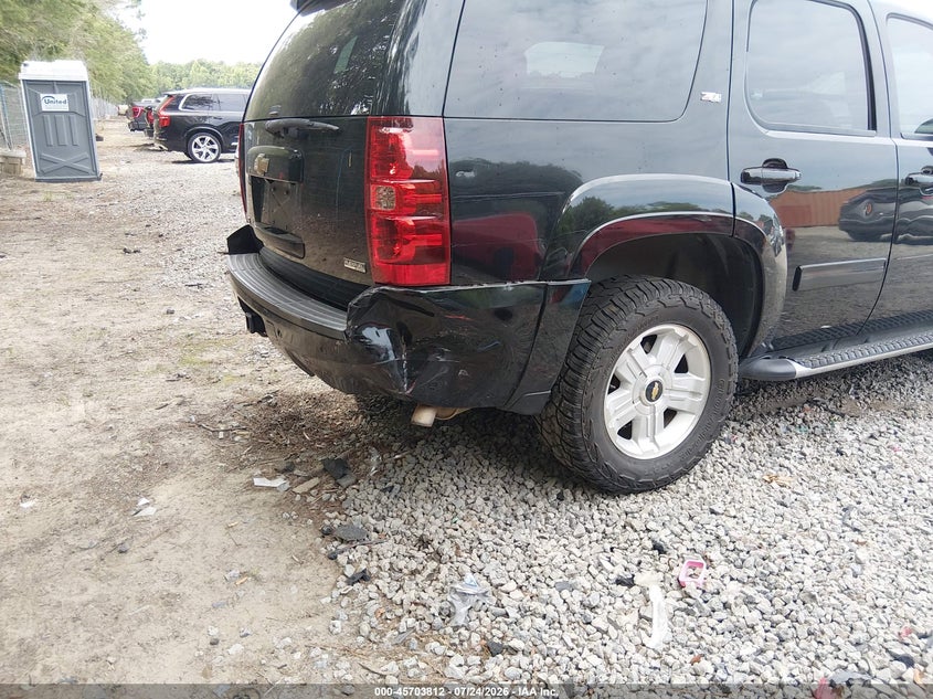 2011 CHEVROLET TAHOE auction photo 6