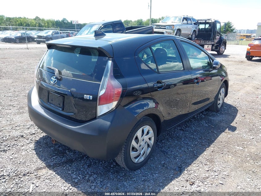 2015 TOYOTA PRIUS C auction photo 4
