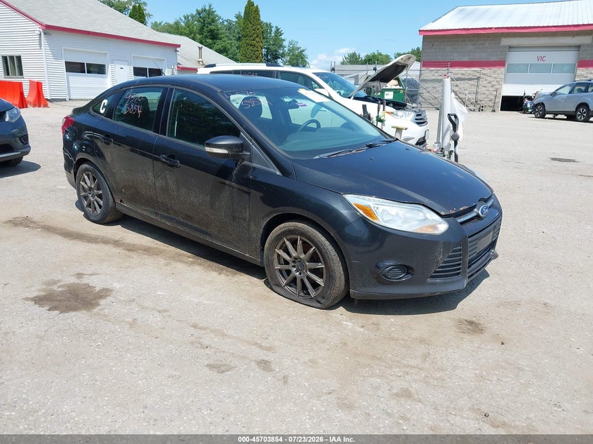 Vin: 1fadp3f23dl367931, lot: 46202510, ford focus se 2013 img_1