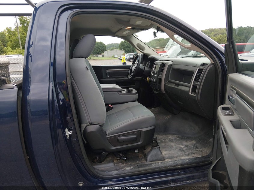2019 RAM 1500 CLASSIC auction photo 5