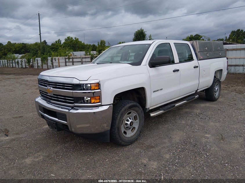 2018 CHEVROLET SILVERADO 2500HD auction photo 2