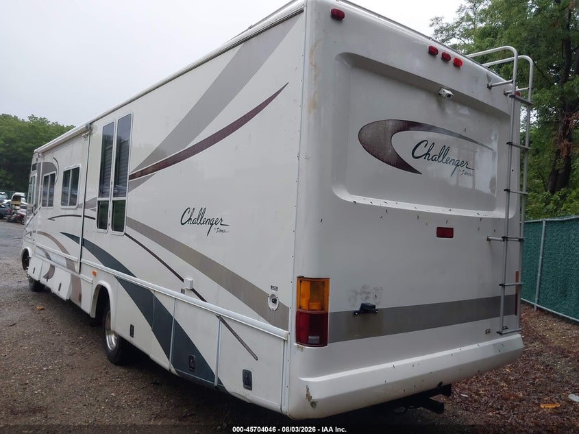 2003 WORKHORSE CUSTOM CHASSIS MOTORHOME CHASSIS auction photo 3