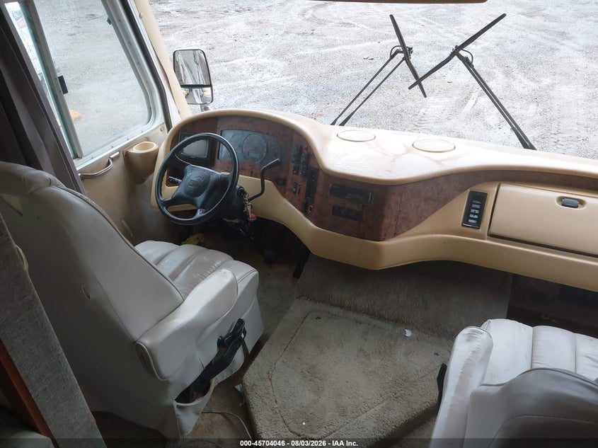 2003 WORKHORSE CUSTOM CHASSIS MOTORHOME CHASSIS auction photo 5