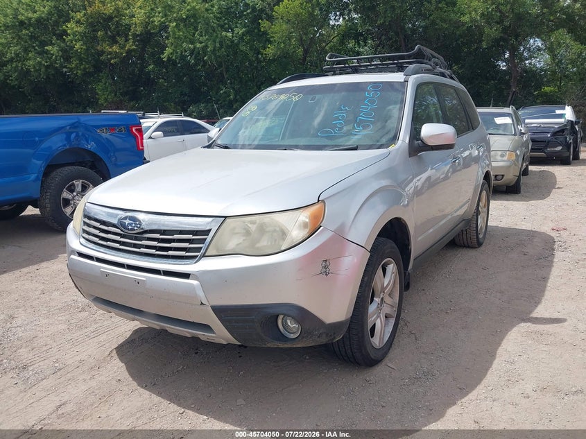 2010 SUBARU FORESTER auction photo 2