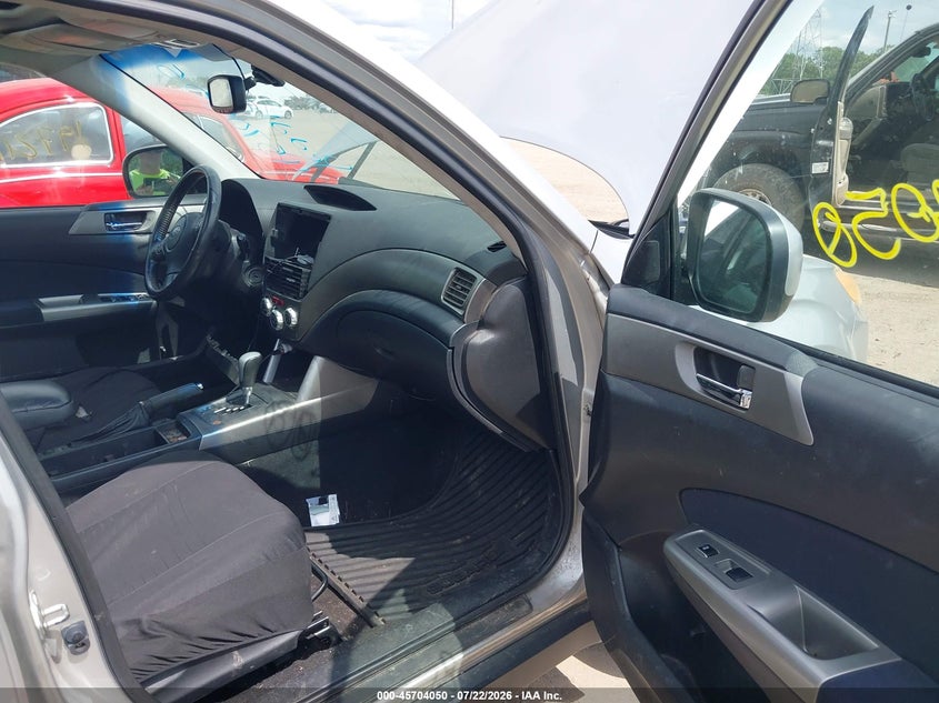 2010 SUBARU FORESTER auction photo 5