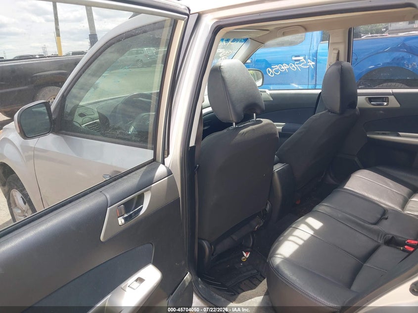 2010 SUBARU FORESTER auction photo 8