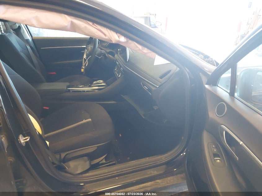 2023 HYUNDAI SONATA auction photo 5