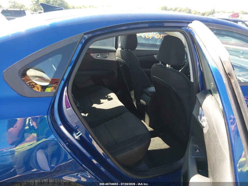 2023 KIA FORTE auction photo 8
