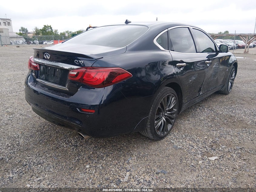2016 INFINITI Q70 auction photo 4