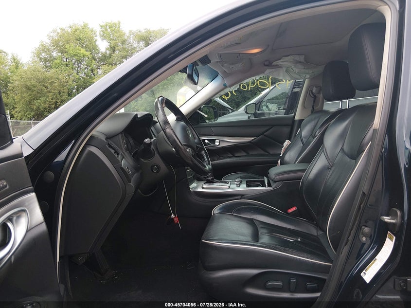 2016 INFINITI Q70 auction photo 5