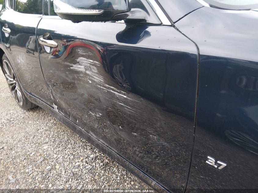 2016 INFINITI Q70 auction photo 6