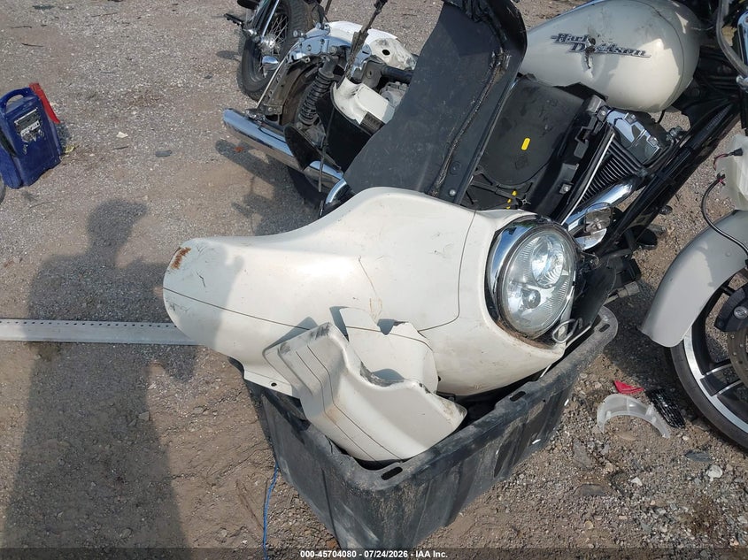 2015 HARLEY-DAVIDSON STREET GLIDE SPORT_BIKE 2