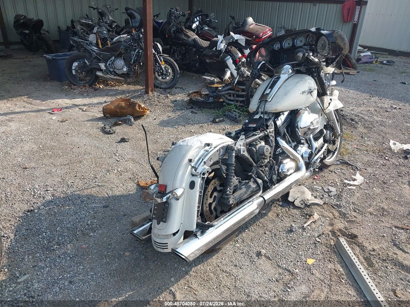2015 HARLEY-DAVIDSON STREET GLIDE SPORT_BIKE 2