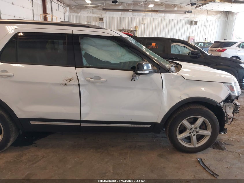 2016 FORD EXPLORER auction photo 6
