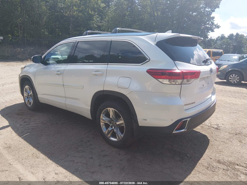 2018 TOYOTA HIGHLANDER auction photo 3