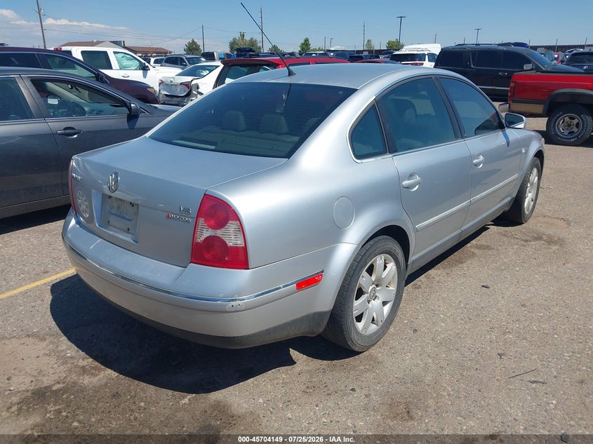 2003 VOLKSWAGEN PASSAT auction photo 4