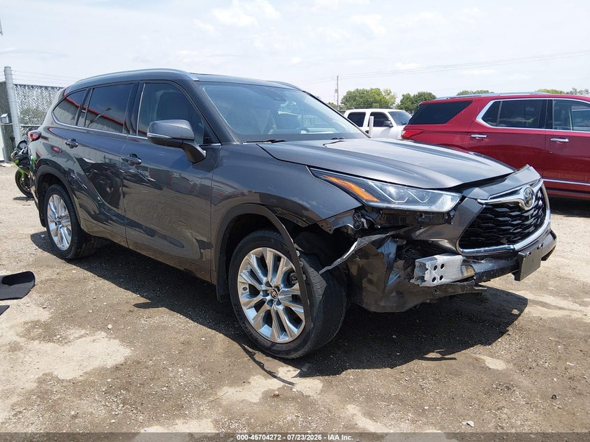 2020 TOYOTA HIGHLANDER auction photo 1