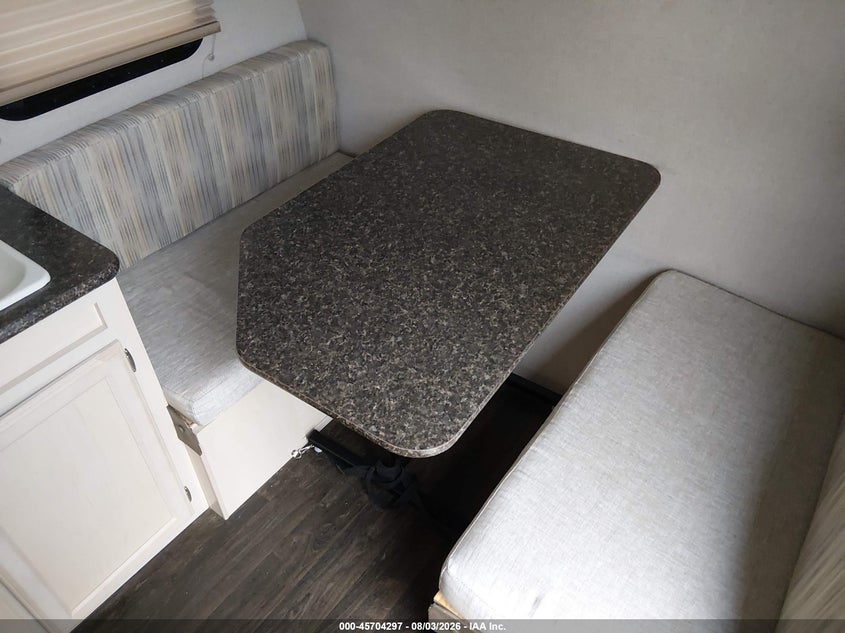 2019 WINNEBAGO MINNIE DROP auction photo 5