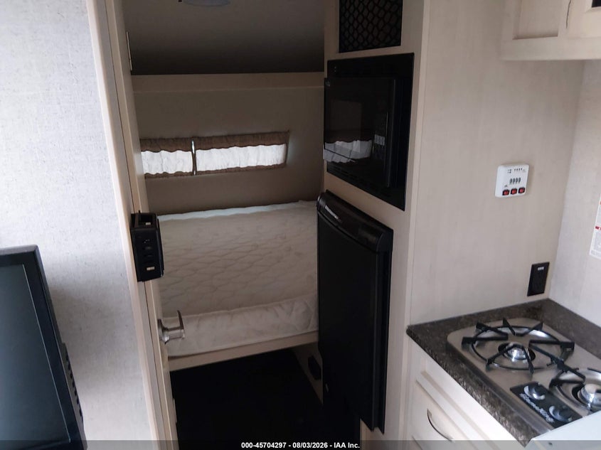 2019 WINNEBAGO MINNIE DROP auction photo 8