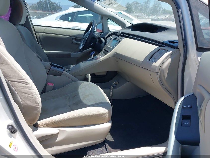 2012 TOYOTA PRIUS auction photo 5