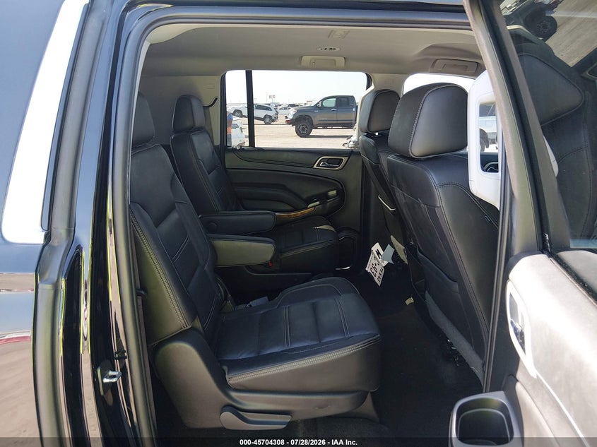 2017 GMC YUKON XL auction photo 8