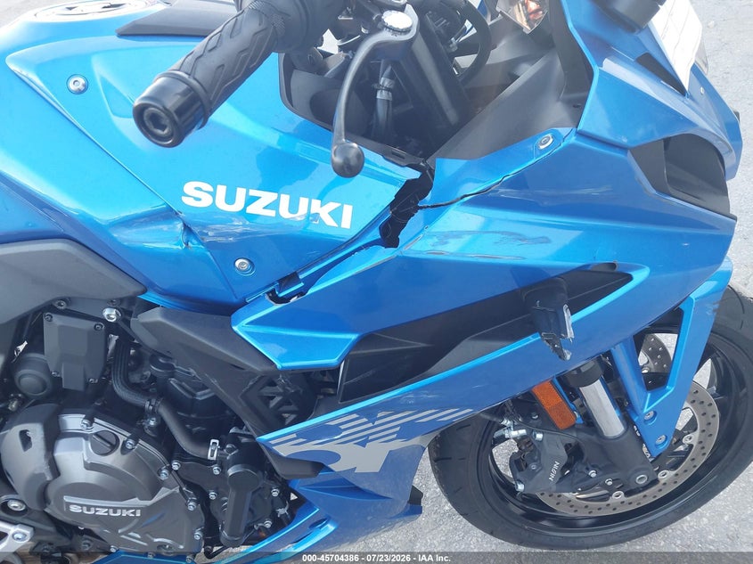 SUZUKI GSX800 2026