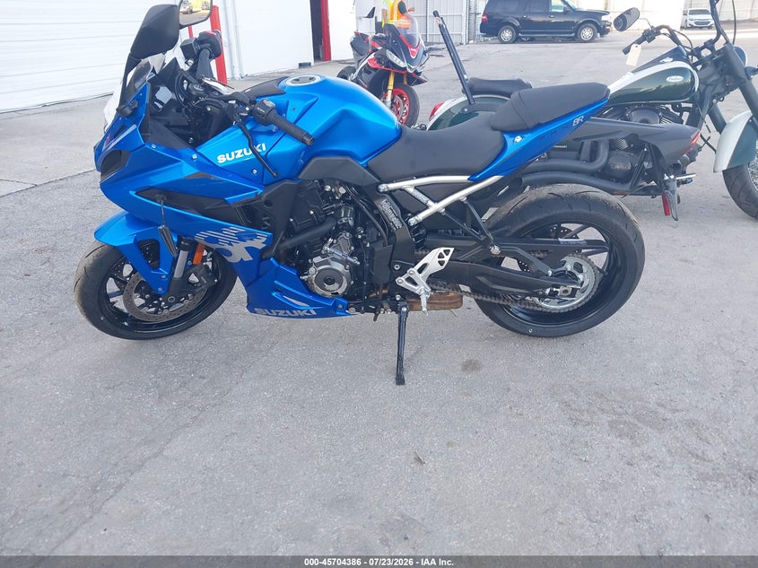 SUZUKI GSX800 2026