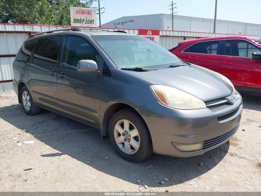 2004 Toyota Sienna