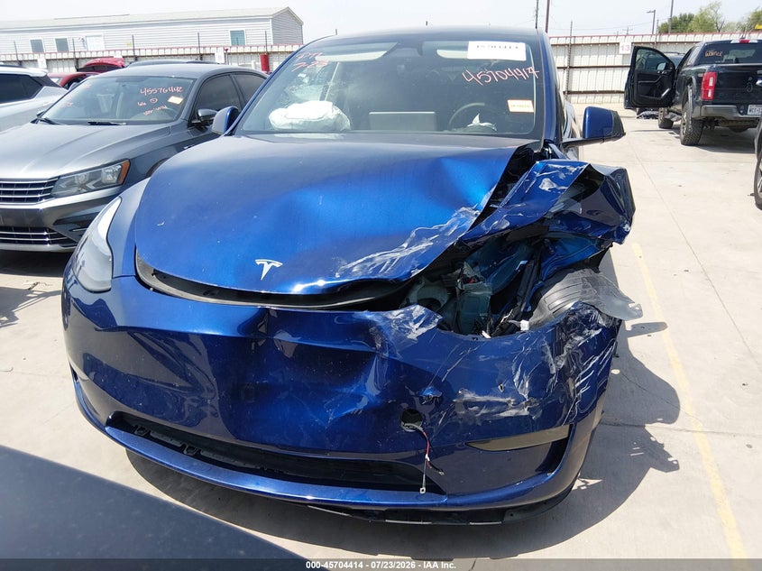 TESLA MODEL Y - zdjęcie 13