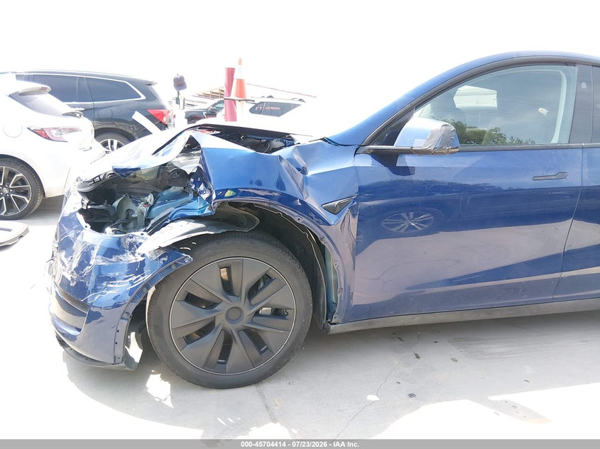 TESLA MODEL Y - zdjęcie 20