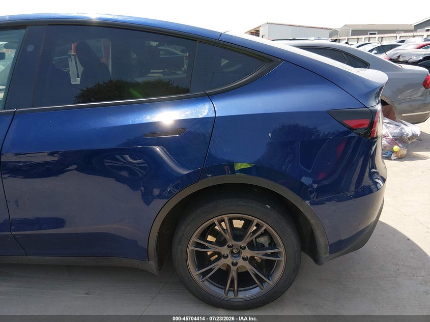 TESLA MODEL Y - zdjęcie 21