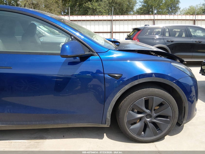 TESLA MODEL Y - zdjęcie 22