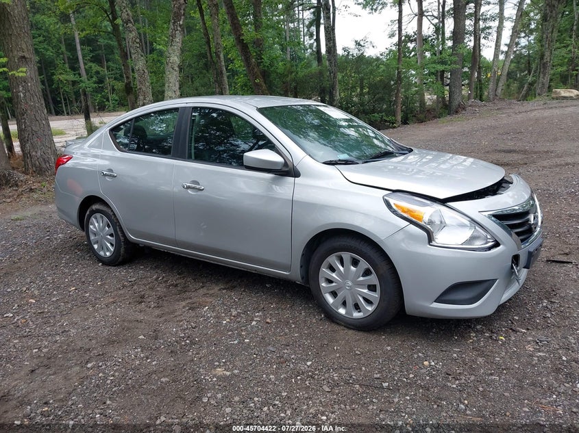 2018 NISSAN VERSA auction photo 1