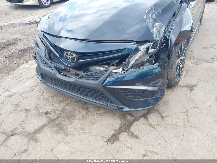 2021 TOYOTA CAMRY auction photo 6