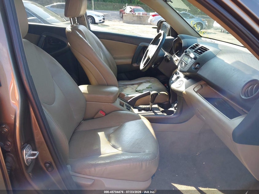 2011 TOYOTA RAV4 auction photo 5
