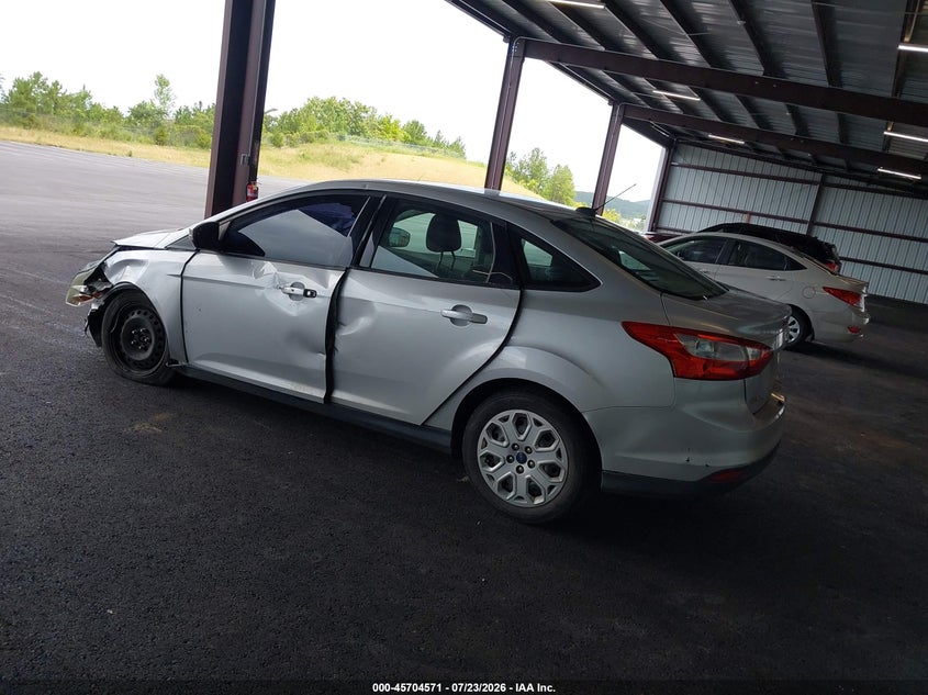 Vin: 1fahp3f28cl380867, lot: 46203227, ford focus se 20123