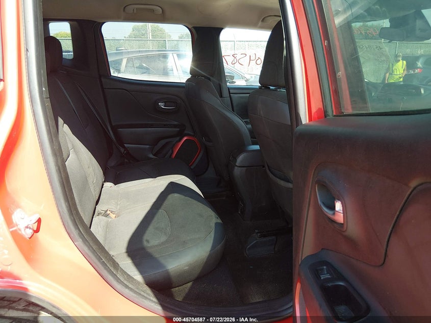 2017 JEEP RENEGADE auction photo 8