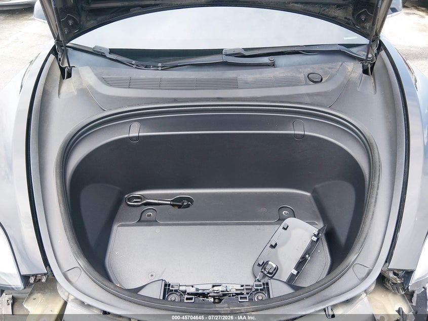 TESLA MODEL 3 - zdjęcie 10
