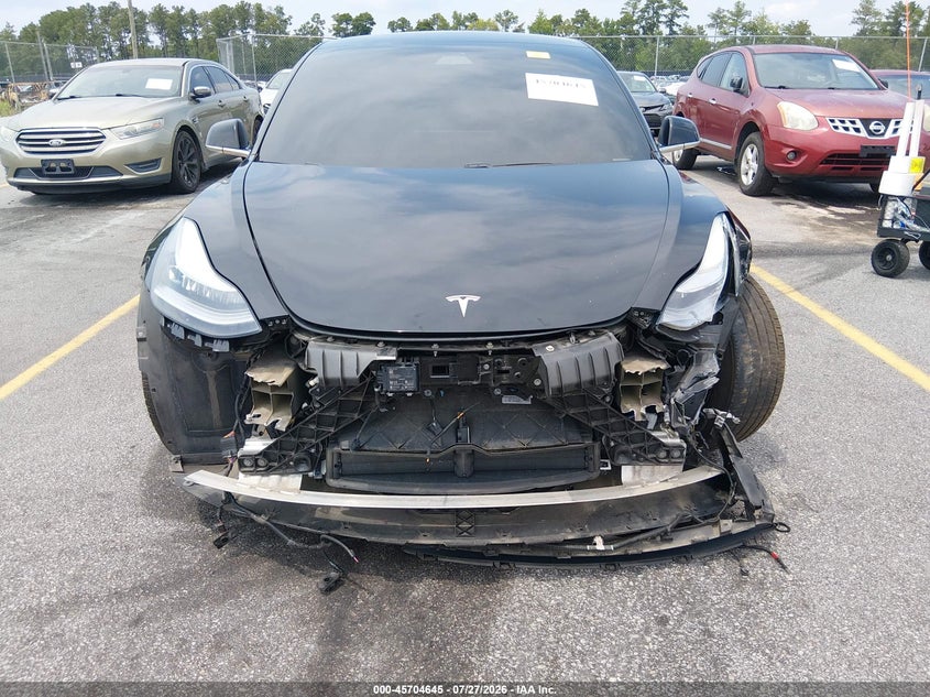 TESLA MODEL 3 - zdjęcie 6