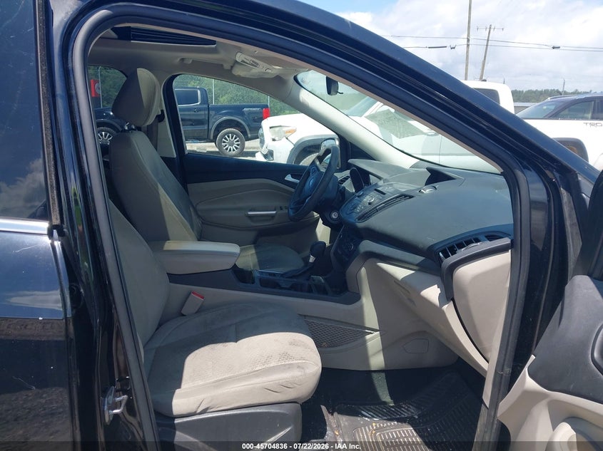 2017 FORD ESCAPE auction photo 5