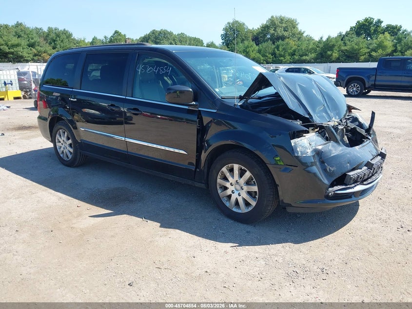 2016 CHRYSLER TOWN & COUNTRY auction photo 1
