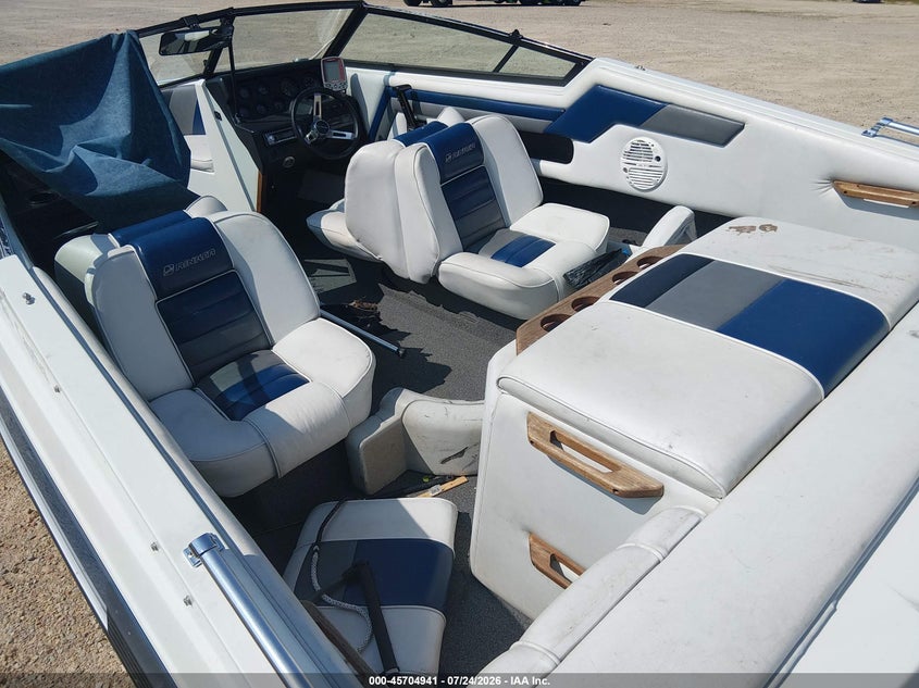 1989 RINKER 18' auction photo 8